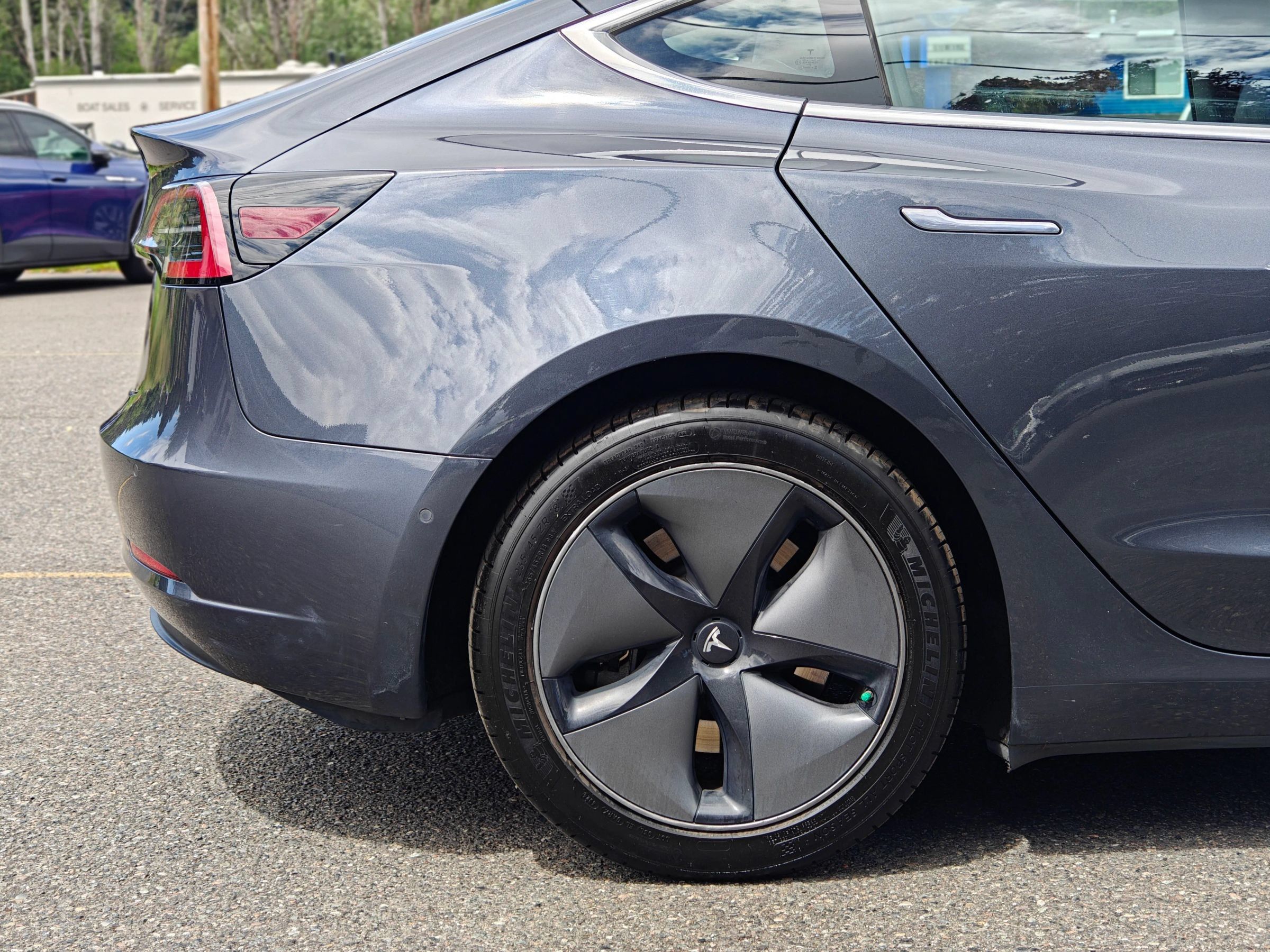 Used 2018 Tesla Model 3 Long Range RWD image 50