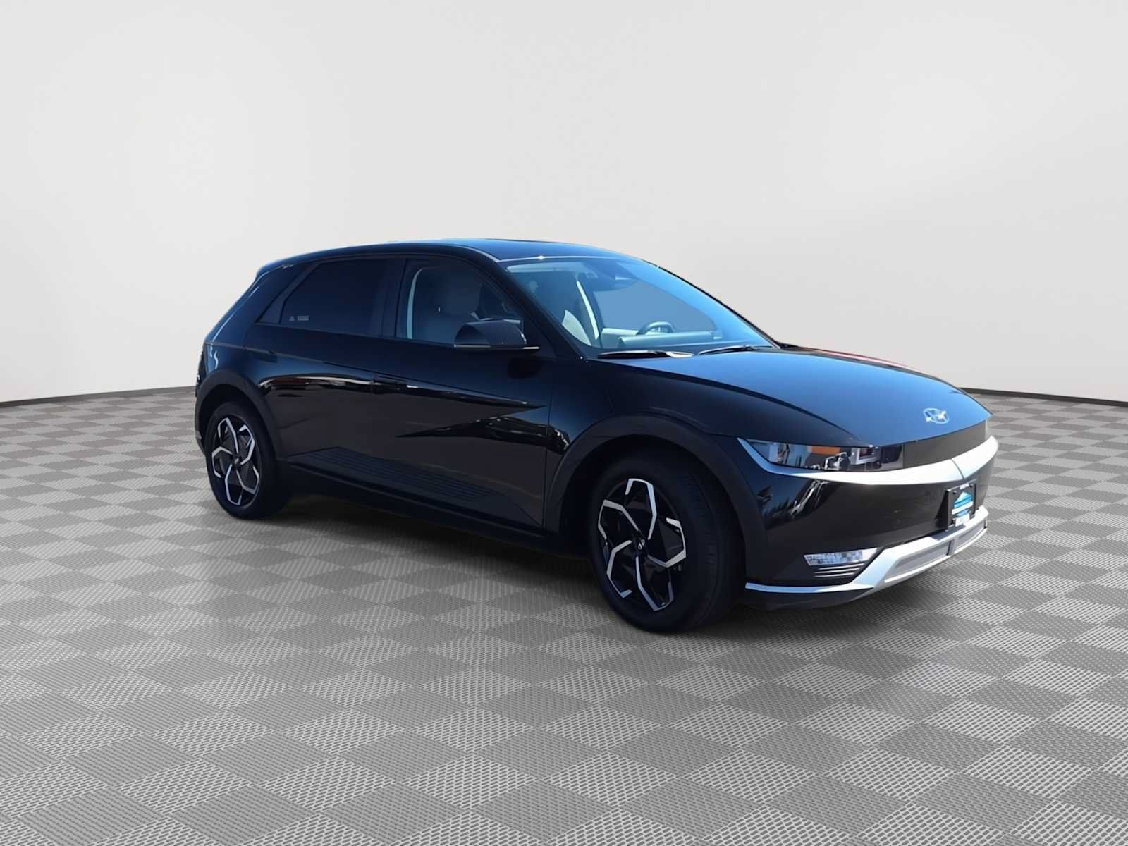 Used 2024 Hyundai Ioniq 5 SE RWD image 2