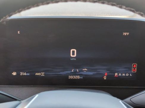 Certified 2025 Chevrolet Traverse Z71 AWD/4WD image 12