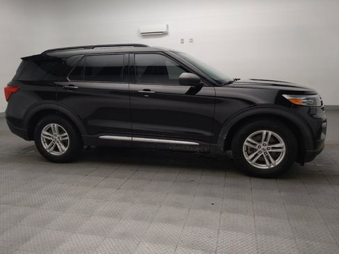 Used 2021 Ford Explorer XLT w/ Equipment Group 202A RWD image 11