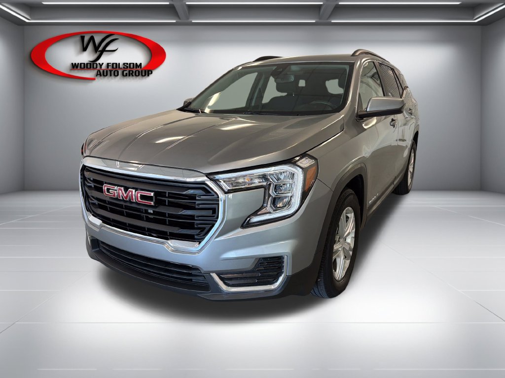 Used 2023 GMC Terrain SLE w/ Driver Convenience Package FWD image 3