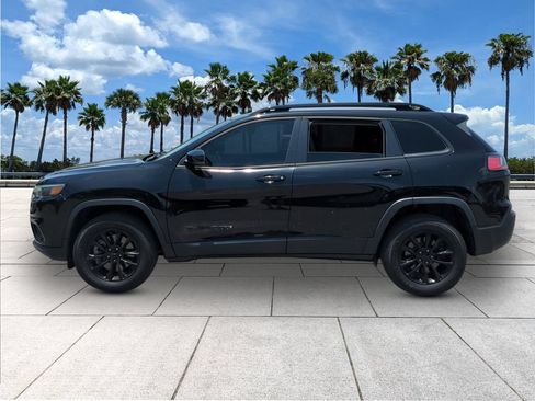 Used 2023 Jeep Cherokee Altitude Lux AWD/4WD image 4