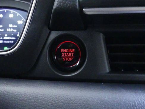 Used 2025 Honda Pilot Elite image 19