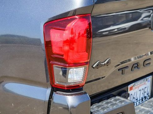 Used 2022 Toyota Tacoma SR AWD/4WD image 10