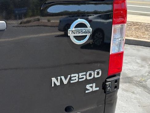 Used 2018 Nissan NV 3500 SL RWD image 11