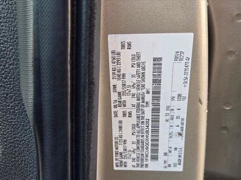 Used 2017 Ford Escape SE w/ SE Leather Comfort Package AWD/4WD image 17