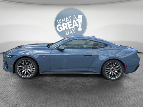 Used 2024 Ford Mustang GT Premium RWD image 7
