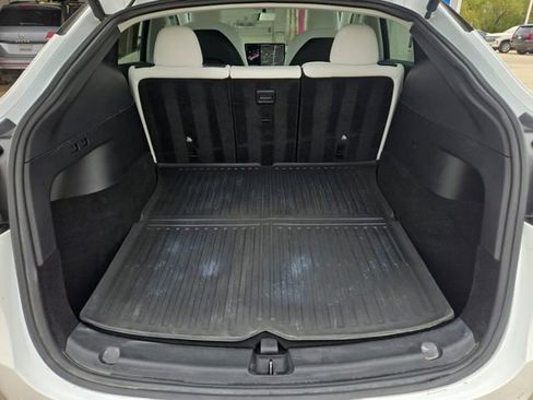 Used 2022 Tesla Model Y Long Range image 28