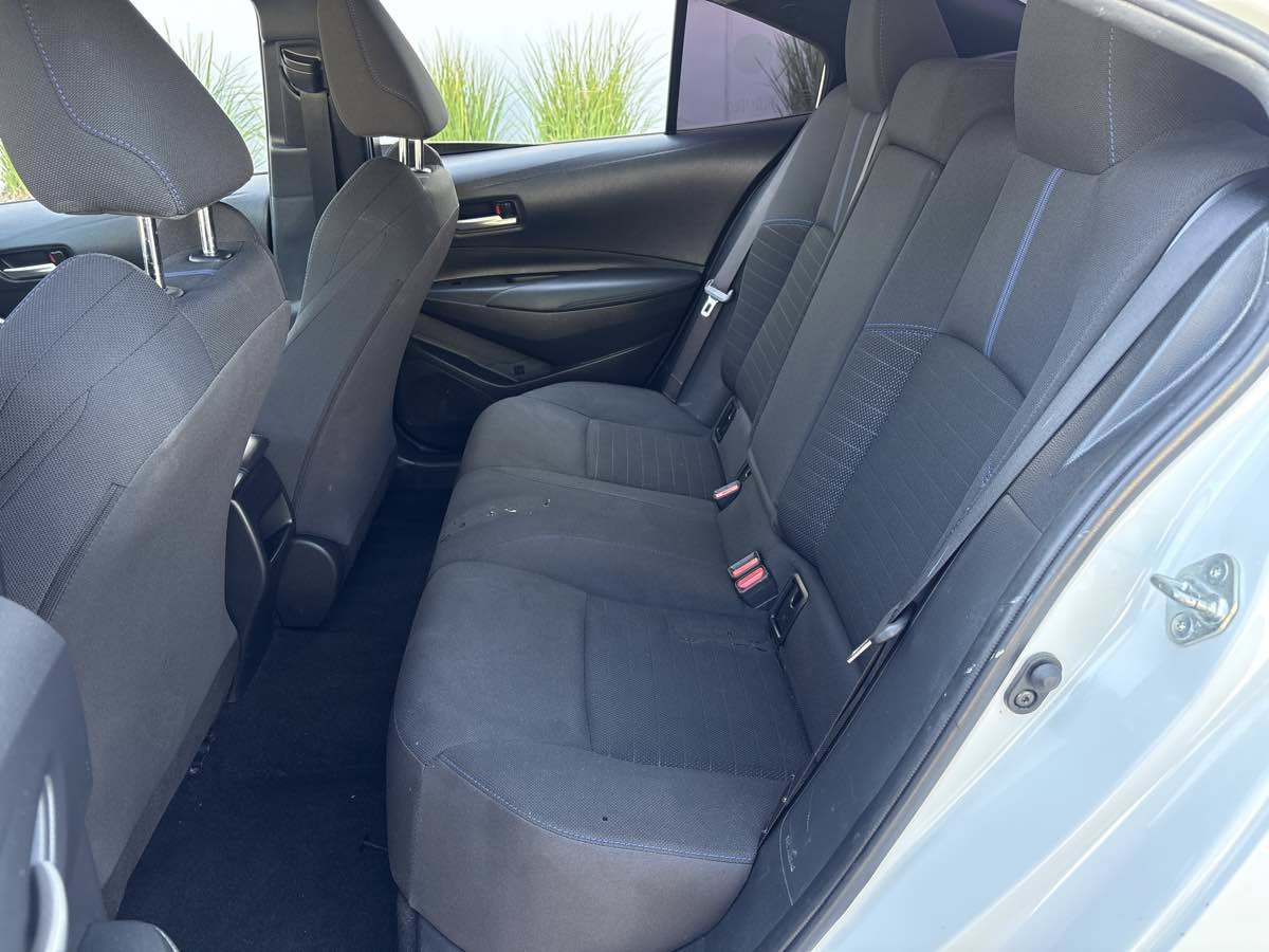 Used 2022 Toyota Corolla SE w/ Carpet Mat Package (TMS) FWD image 11