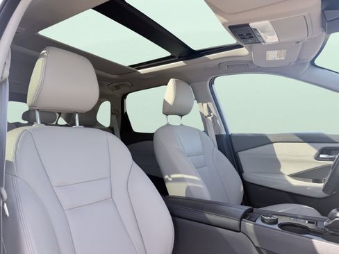 Used 2024 Nissan Rogue SL w/ SL Premium Package image 52