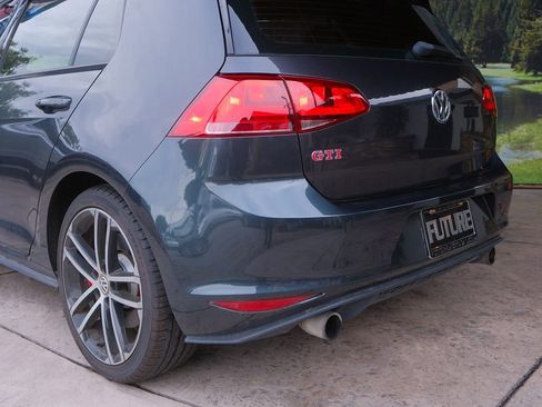 Used 2017 Volkswagen GTI Sport image 38