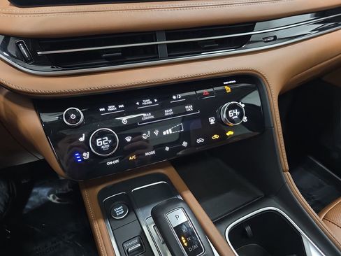 Certified 2023 INFINITI QX60 Sensory w/ Vision Package AWD/4WD image 21
