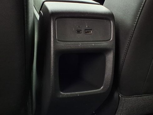 Used 2025 Chevrolet Trax ACTIV w/ Sunroof Package image 24