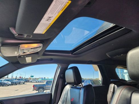 Used 2023 Dodge Durango GT image 12