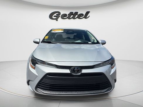 Used 2024 Toyota Corolla LE FWD image 2