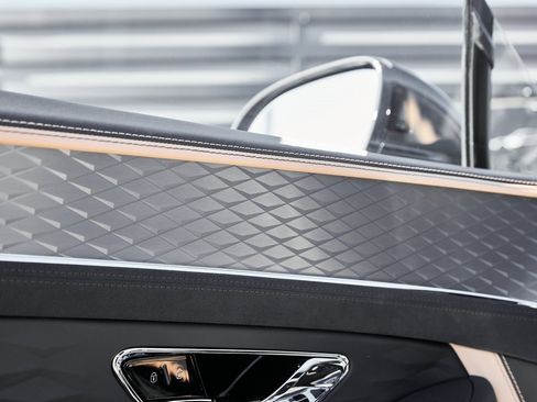 Used 2025 Bentley Continental GT Speed image 26