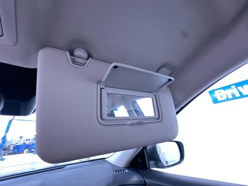Used 2020 Nissan Rogue S FWD image 35