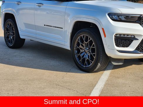 Certified 2025 Jeep Grand Cherokee Summit w/ Obsidian Package AWD/4WD image 11