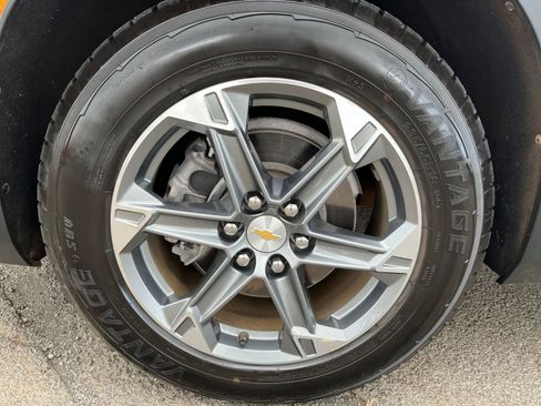 Used 2023 Chevrolet Blazer LT image 30