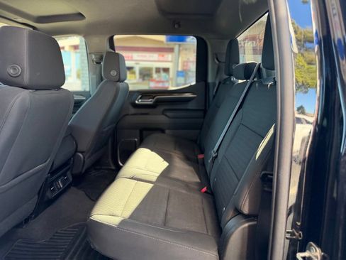 Used 2023 Chevrolet Silverado 1500 LT AWD/4WD image 4