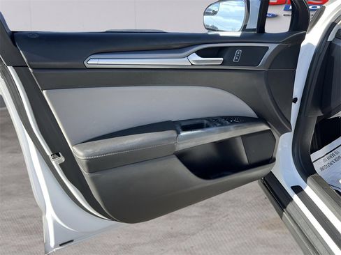 Used 2016 Ford Fusion S image 9