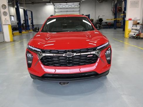 New 2026 Chevrolet Trax RS w/ Driver Confidence Package FWD image 2