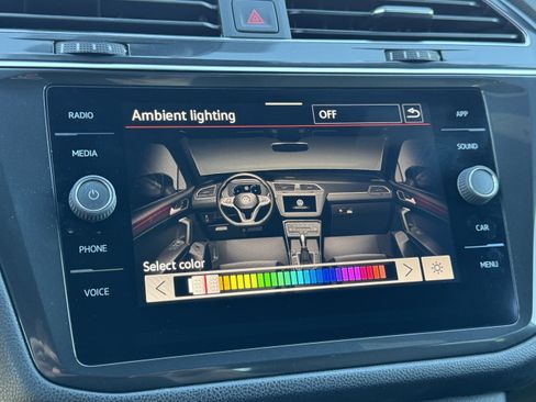 Used 2022 Volkswagen Tiguan SE R-Line image 27