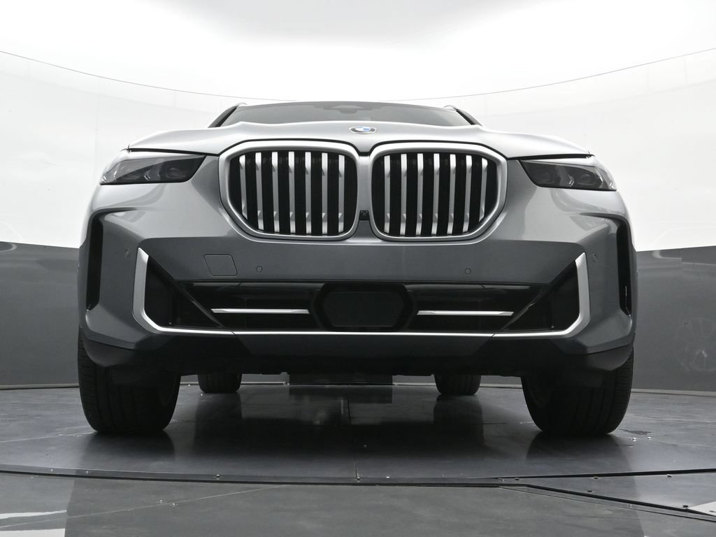 Used 2024 BMW X5 xDrive40i w/ Parking Assistance Package AWD/4WD image 21