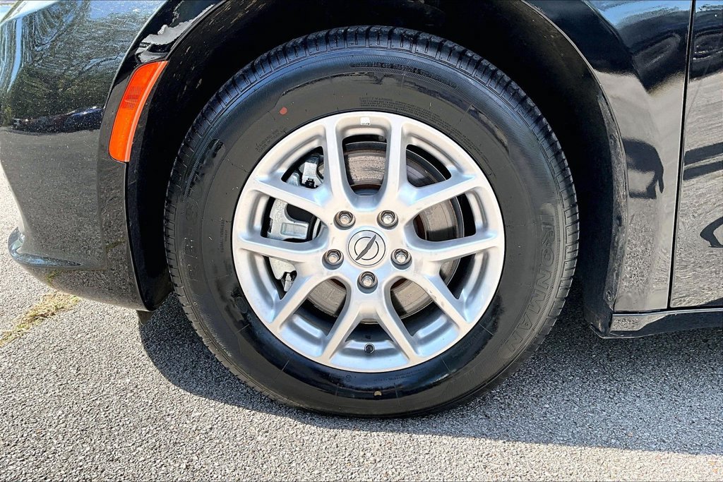 Used 2025 Chrysler Pacifica Select FWD image 11