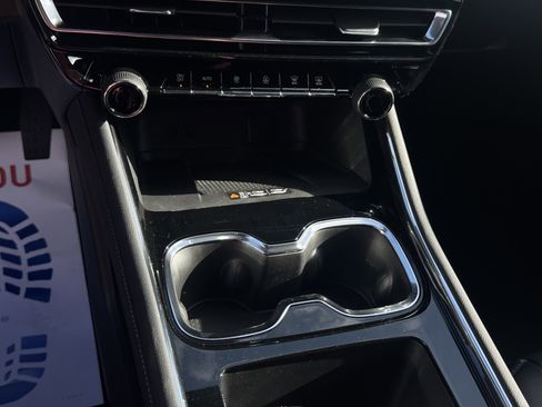 New 2026 Chevrolet Traverse LT image 18