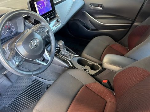Used 2025 Toyota Corolla SE image 9