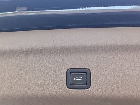 Used 2022 GMC Yukon Denali w/ Denali Ultimate Package image 15