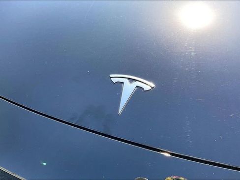 Used 2025 Tesla Model 3 Long Range RWD image 32