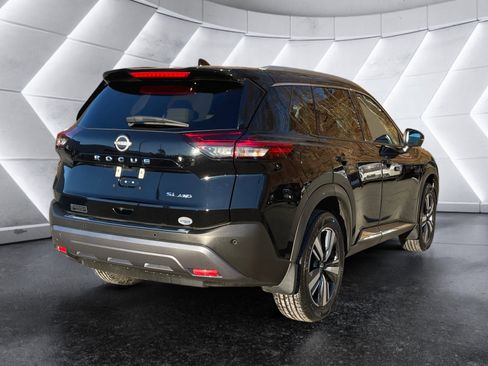 Used 2023 Nissan Rogue SL AWD/4WD image 6