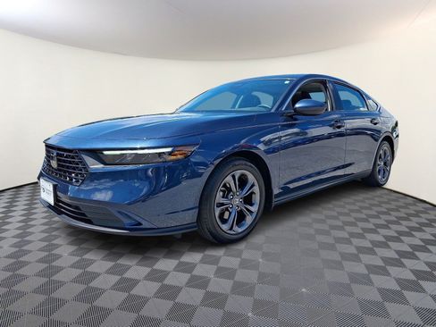 Used 2023 Honda Accord EX image 3