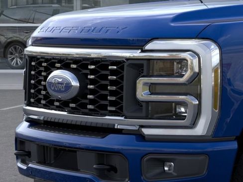 New 2026 Ford F350 4x4 Crew Cab DRW Super Duty image 17