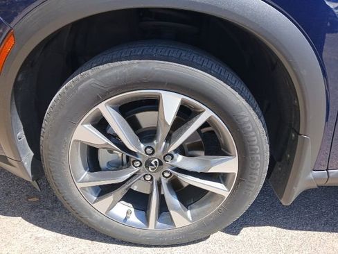 Used 2023 INFINITI QX60 Luxe w/ Cargo Package FWD image 3