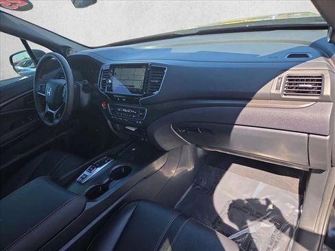 Used 2025 Honda Ridgeline TrailSport image 23