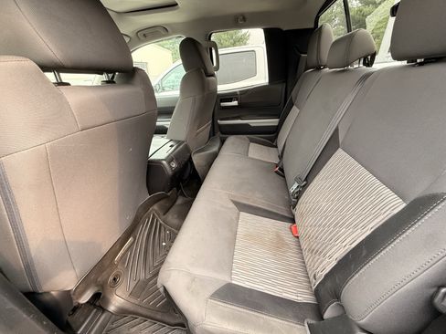 Used 2016 Toyota Tundra SR5 w/ SR5 Upgrade Package AWD/4WD image 8