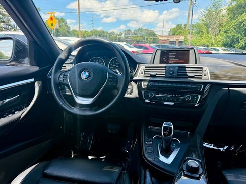 Used 2016 BMW 328i xDrive Sedan AWD/4WD image 17