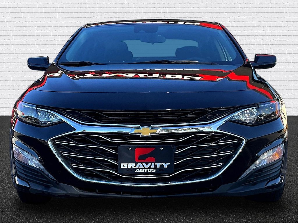Used 2024 Chevrolet Malibu LT FWD image 2