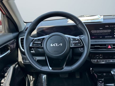 Used 2024 Kia Seltos SX AWD/4WD image 12