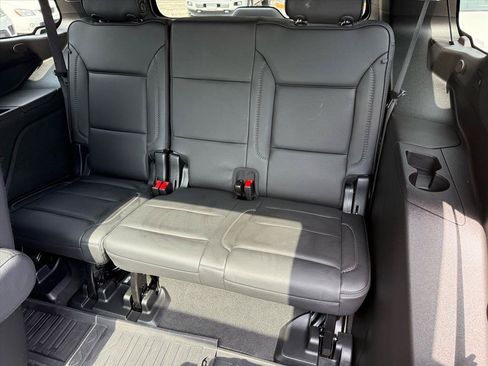 Used 2024 GMC Yukon Denali w/ LPO, Floor Liner Package AWD/4WD image 13