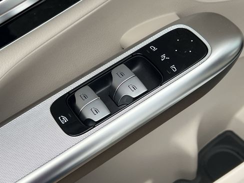 New 2026 Mercedes-Benz GLC 300 4MATIC image 13