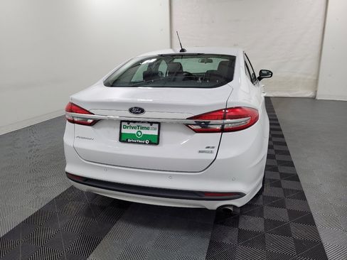 Used 2018 Ford Fusion SE w/ Fusion SE Technology Package image 7