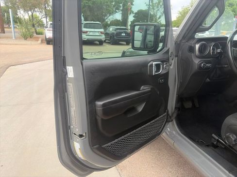 Used 2021 Jeep Wrangler Sport AWD/4WD image 21