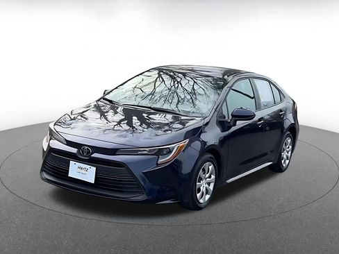Used 2025 Toyota Corolla LE image 8