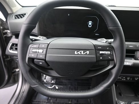 Used 2025 Kia K4 EX FWD image 23