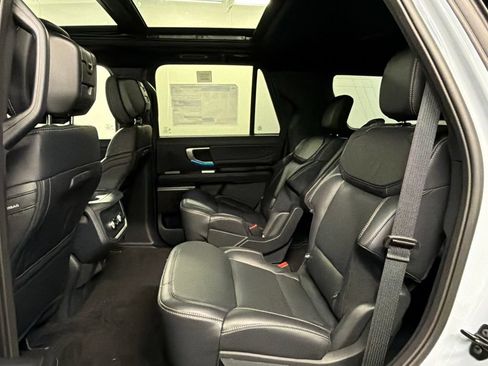 New 2027 Ford Expedition Platinum w/ Stealth Appearance Package AWD/4WD image 40