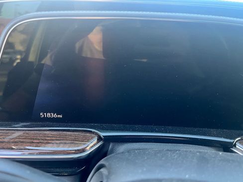 Used 2021 Cadillac Escalade ESV Sport Platinum image 9